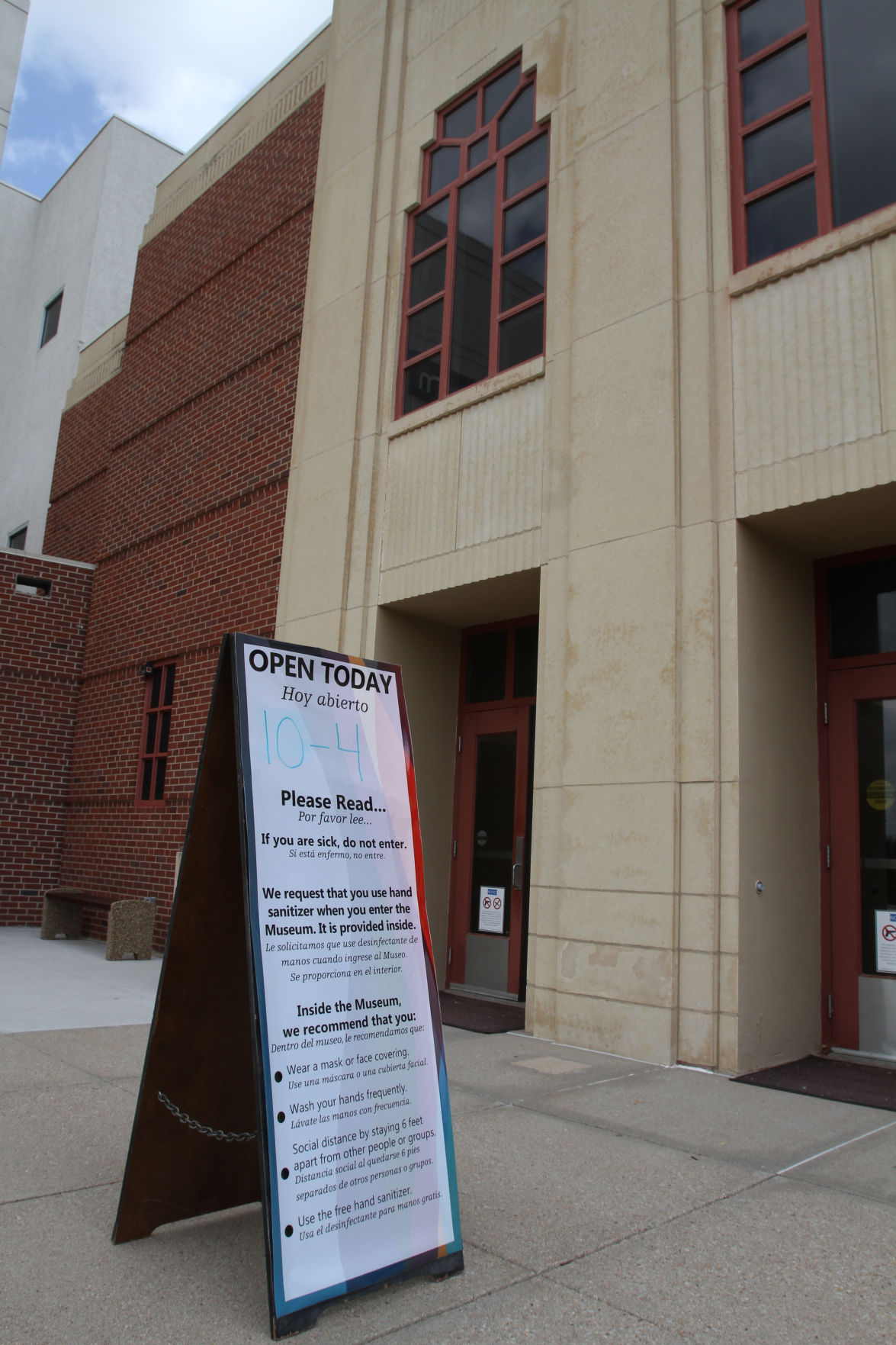 p07-01-20HMUreopening5.jpg
